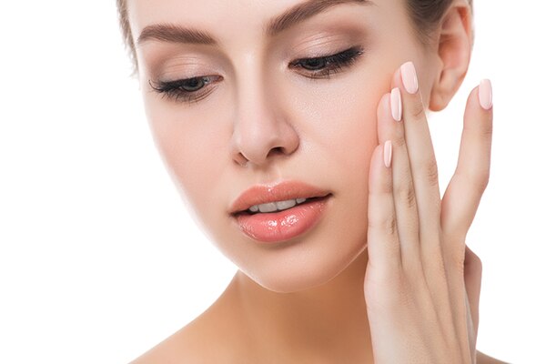 The Beauty Product Ingredients to Avoid for Sensitive Skin